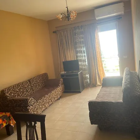 Alba25 아파트호텔 Vlorë